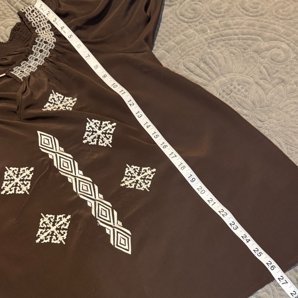 Karen Kane Brown Blouse with White Embroidery - Picture 9 of 10